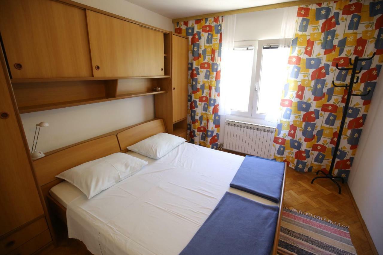 Apartments Paleka Petrcane Bagian luar foto