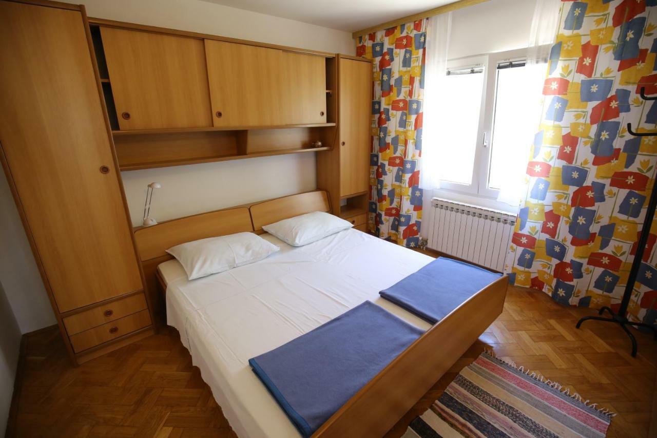 Apartments Paleka Petrcane Bagian luar foto