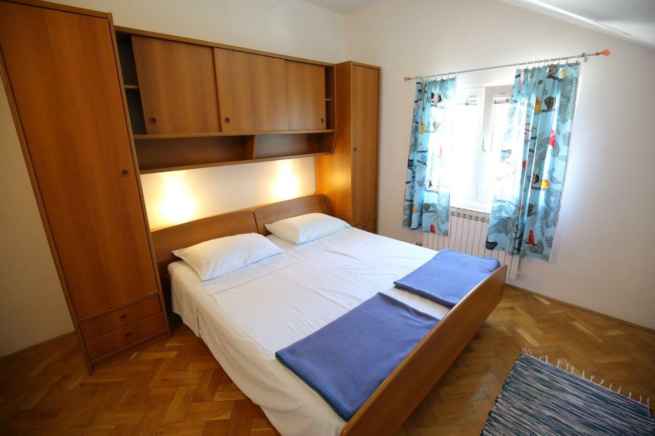 Apartments Paleka Petrcane Bagian luar foto