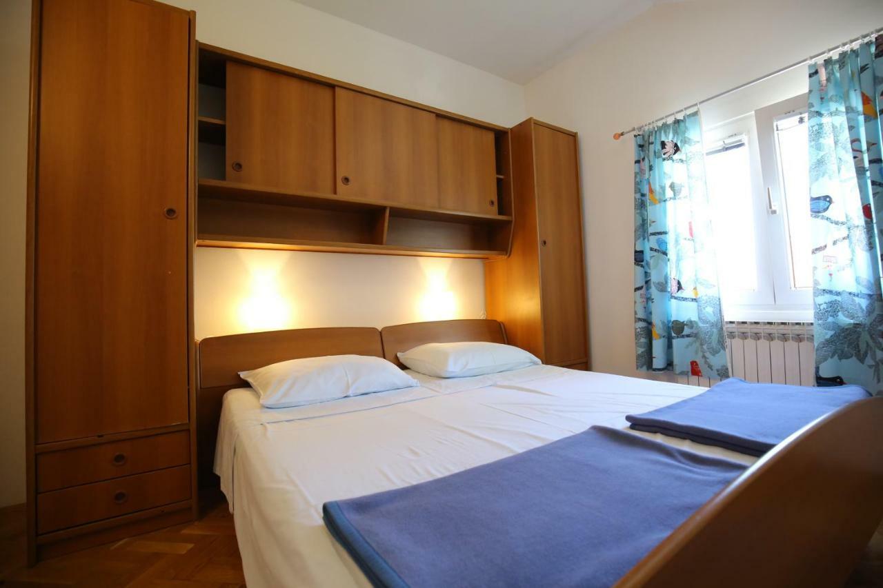 Apartments Paleka Petrcane Bagian luar foto
